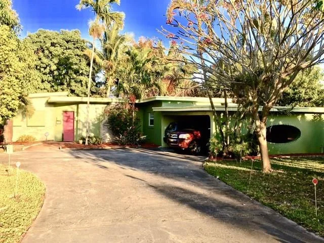 Unit for sale at 3320 NW 6th Avenue, Oakland Park, FL 33309