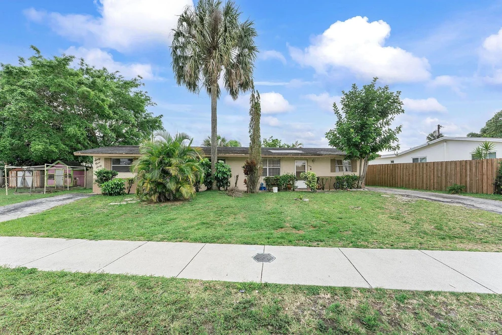 Unit for sale at 6960 SW 19th Court, North Lauderdale, FL 33068