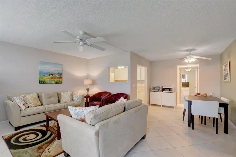 Unit for sale at 191 Mansfield E, Boca Raton, FL 33434