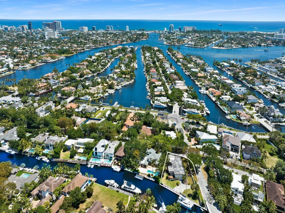 Unit for sale at 1401 SE 9th Street, Fort Lauderdale, FL 33316