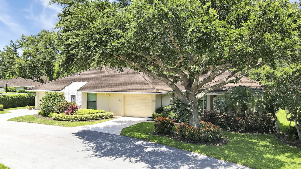 Unit for sale at 11337 Briarwood Place, North Palm Beach, FL 33408