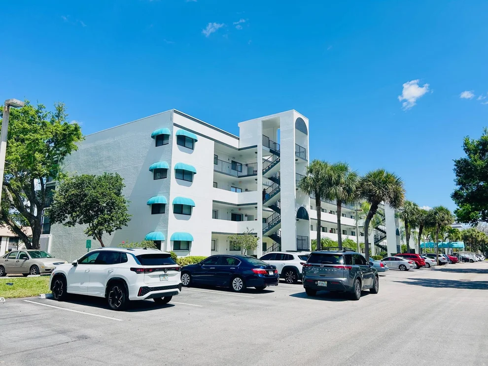 Unit for sale at 4725 Lucerne Lakes Boulevard E, Lake Worth, FL 33467
