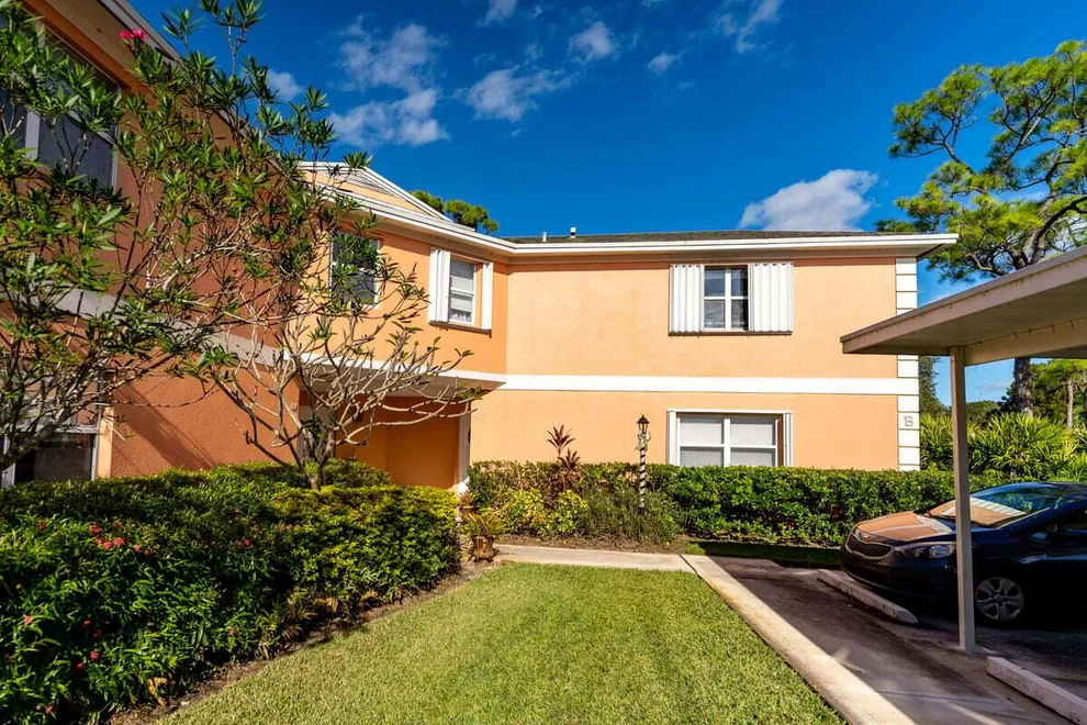 Unit for sale at 35 SE Beech Tree Lane, Stuart, FL 34994