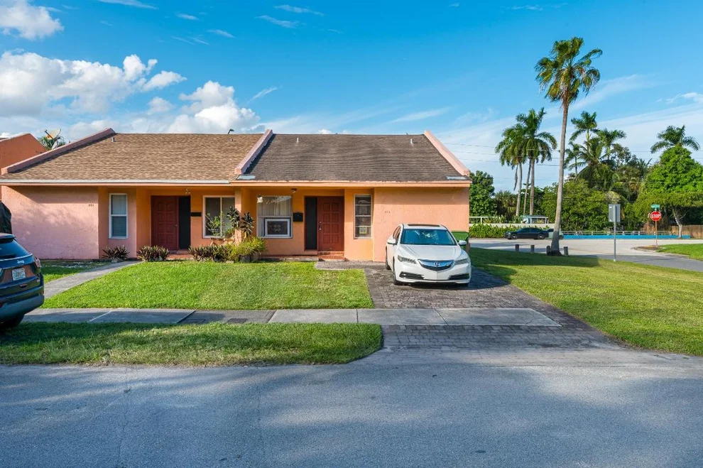 Unit for sale at 801 SW 12th Place, Fort Lauderdale, FL 33315