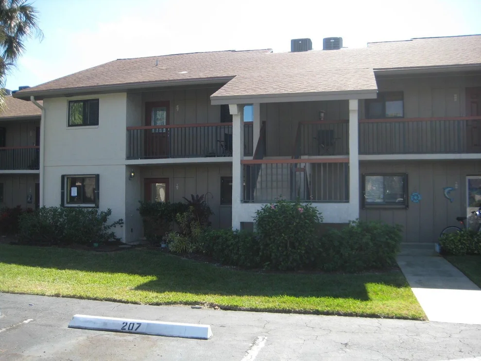 Unit for sale at 1600 NE Dixie Hwy Highway, Jensen Beach, FL 34957