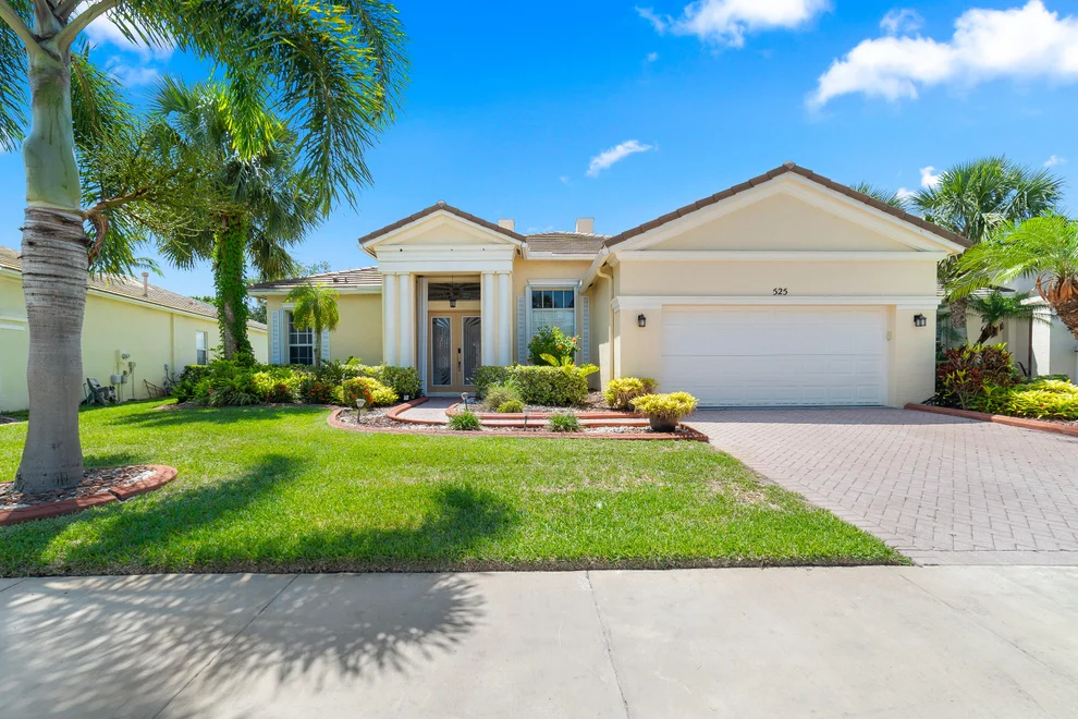 Unit for sale at 525 SW Lake Manatee Way, Port St Lucie, FL 34986