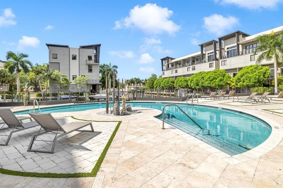 Unit for sale at 462 SE 1st Circle, Pompano Beach, FL 33060