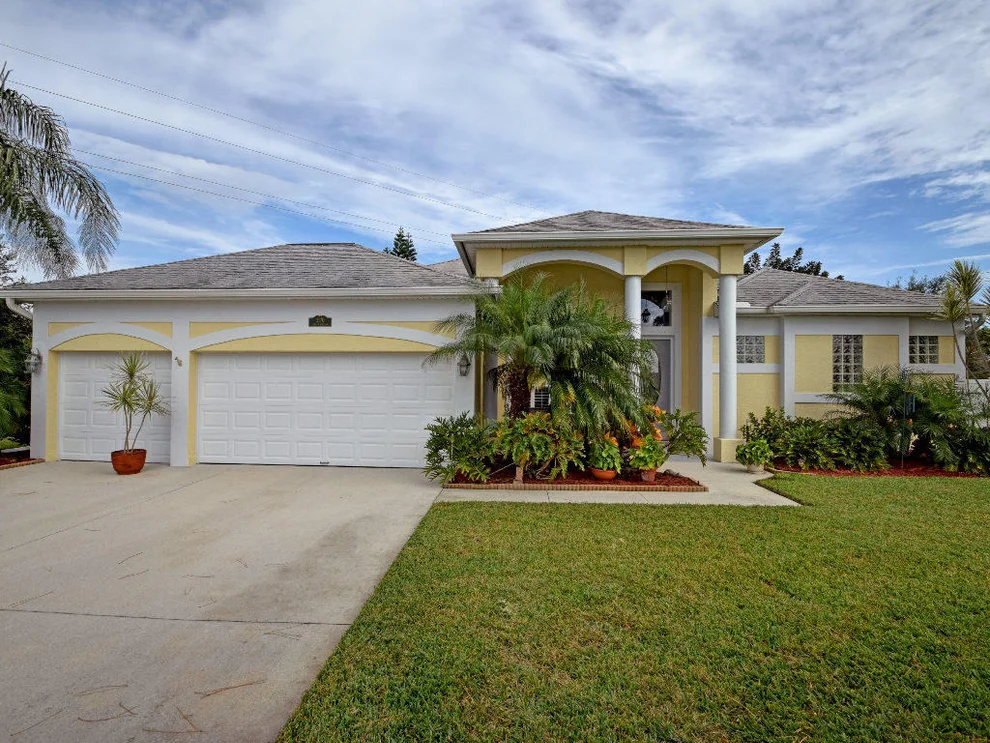 Unit for sale at 2170 3rd Place SW, Vero Beach, FL 32962