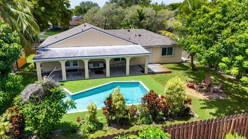 Unit for sale at 5340 SW 115th Avenue, Cooper City, FL 33330
