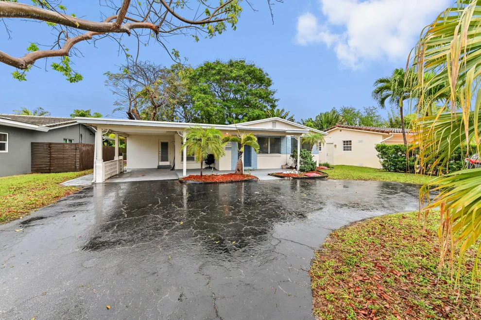 Unit for sale at 1727 NE 37th Street, Oakland Park, FL 33334