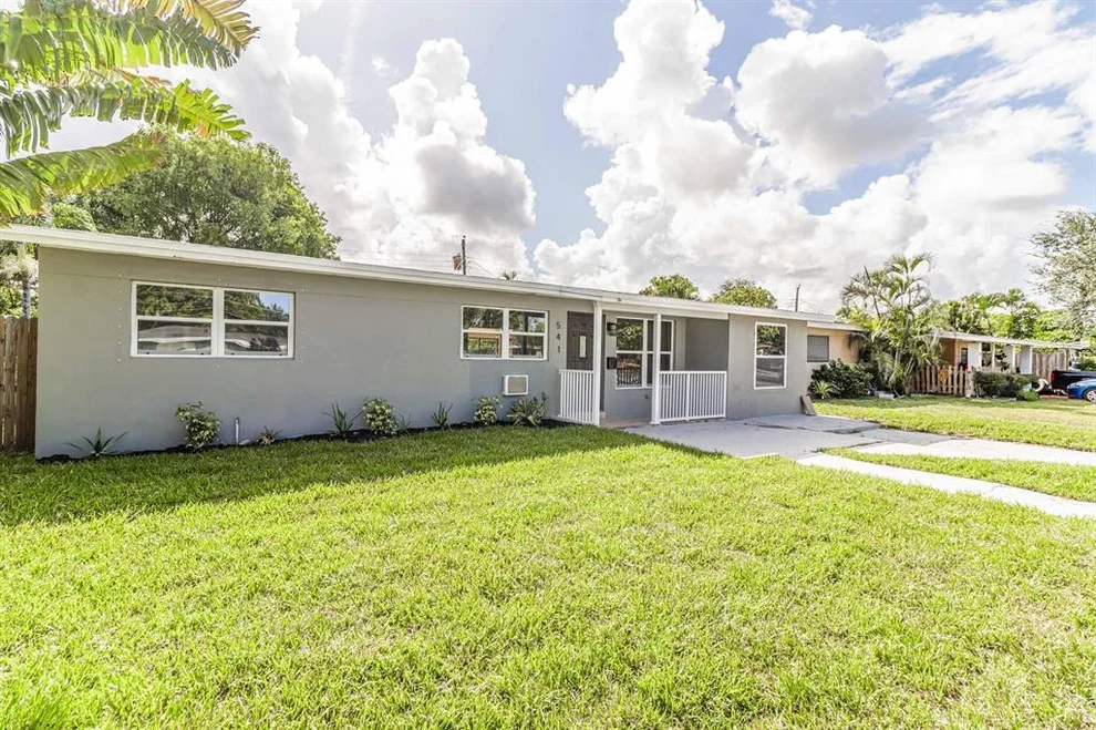 Unit for sale at 541 SW 22nd Terrace, Fort Lauderdale, FL 33312