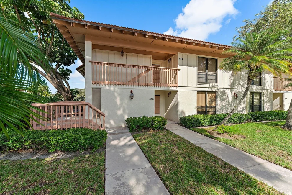 Unit for sale at 459 Brackenwood Lane N, Palm Beach Gardens, FL 33418
