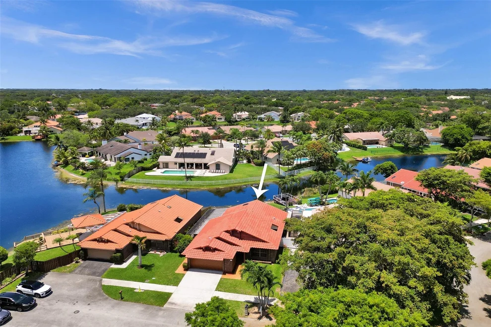 Unit for sale at 11405 W Point Drive, Cooper City, FL 33026