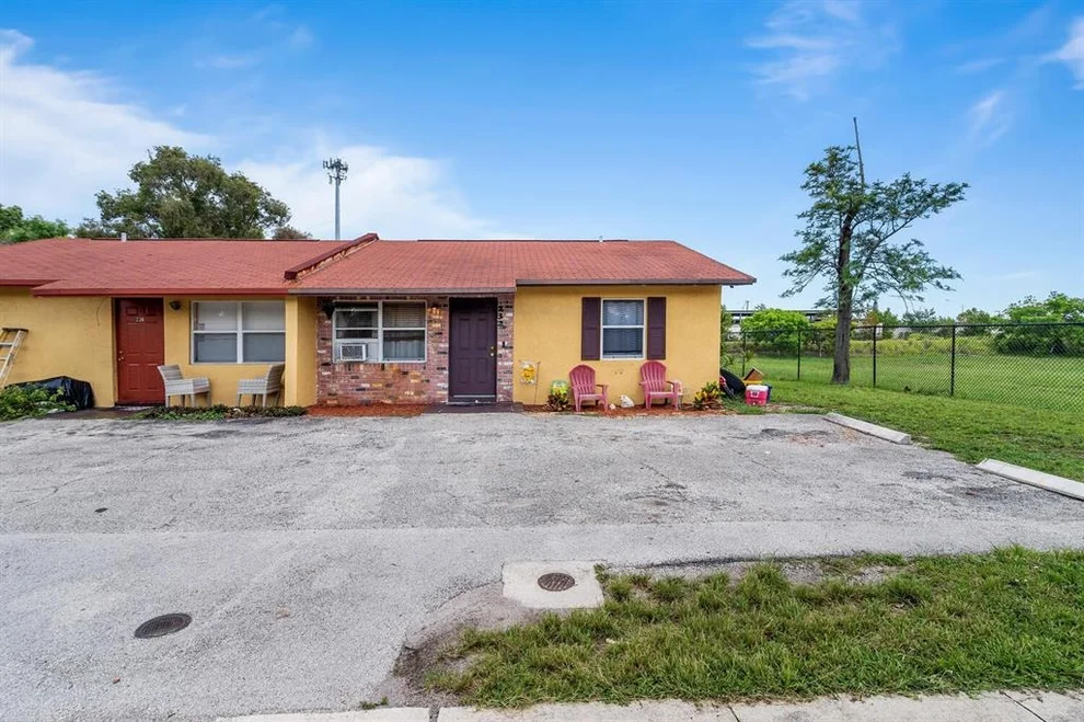 Unit for sale at 232 SW 6th Street, Boynton Beach, FL 33426