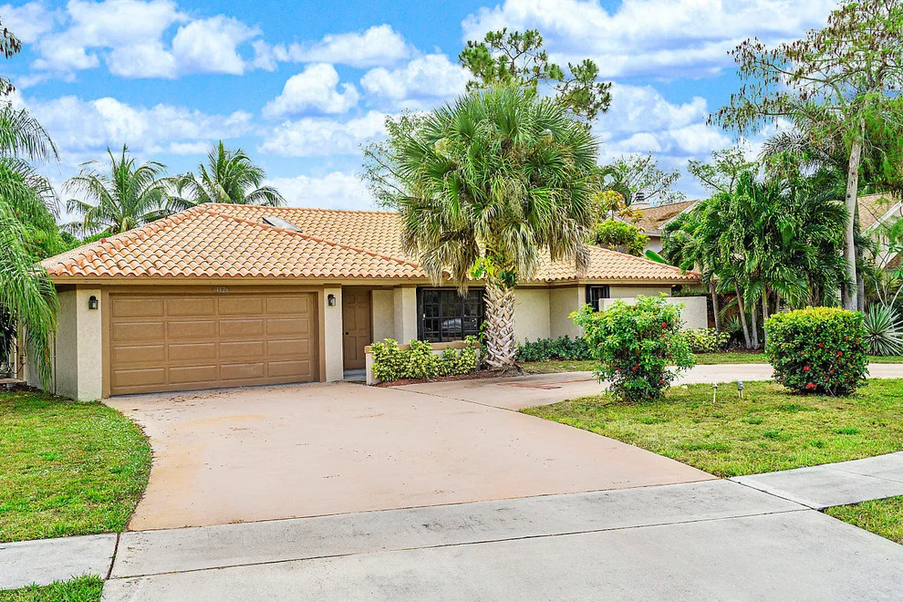 Unit for sale at 14528 Larkspur Lane, Wellington, FL 33414