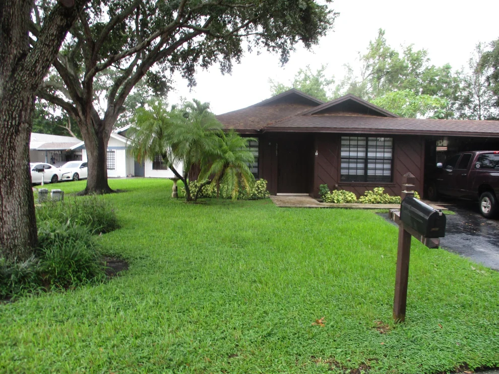Unit for sale at 3767 W Valley Green Drive, Davie, FL 33328