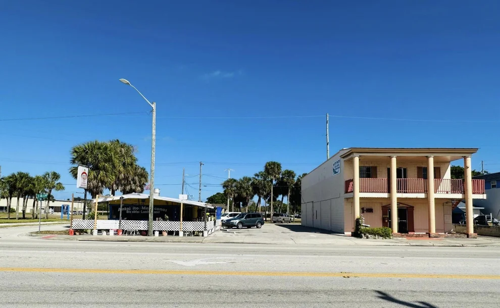 Unit for sale at 936 S Us Highway 1, Fort Pierce, FL 