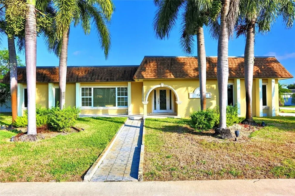 Unit for sale at 7401 SW 11th Street, Plantation, FL 33317