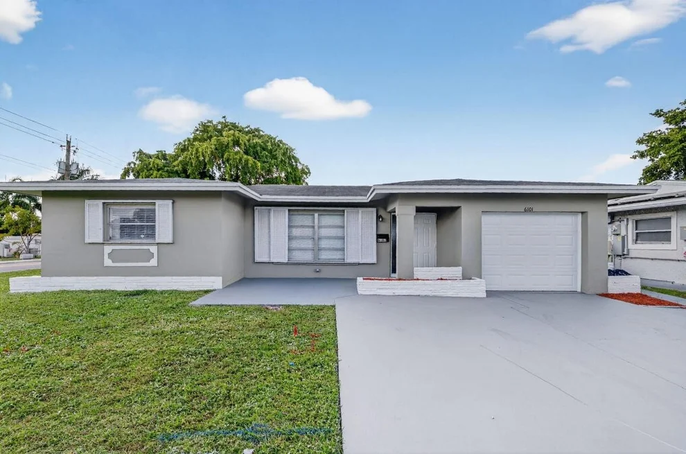 Unit for sale at 6101 NW 74th Avenue, Tamarac, FL 33321