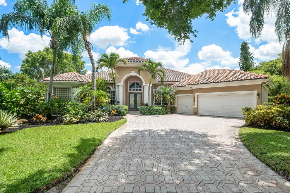 Unit for sale at 911 Forest Glen Lane, Wellington, FL 33414