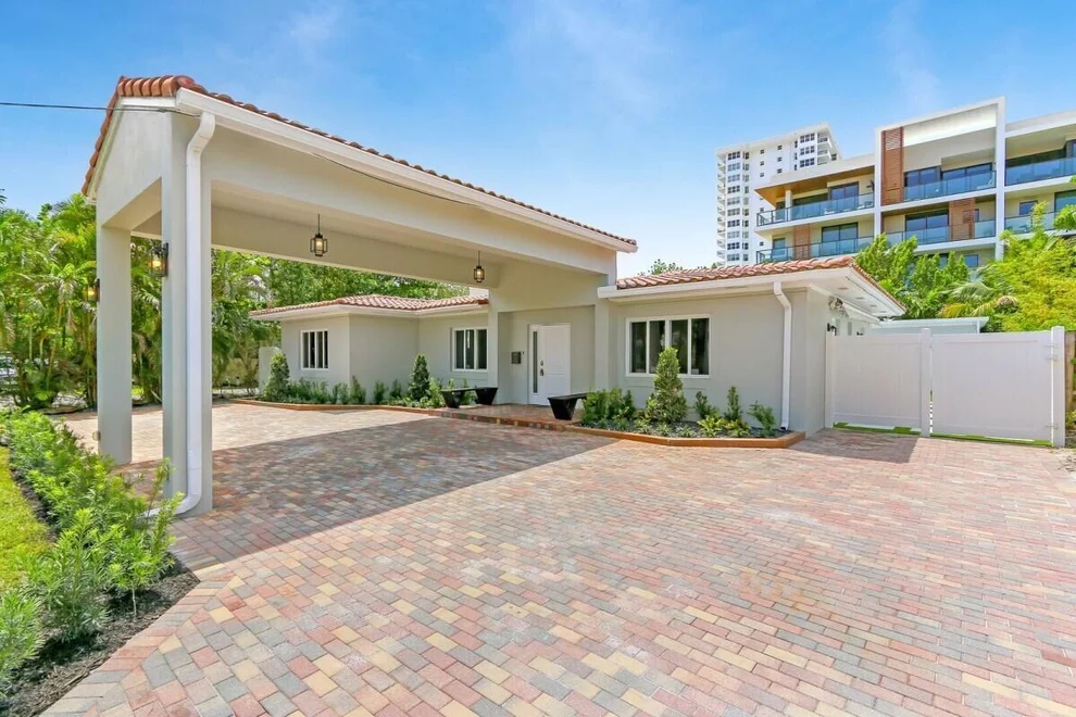 Unit for sale at 3025 Center Avenue, Fort Lauderdale, FL 33308