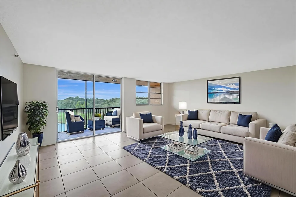 Unit for sale at 3001 W Rolling Hills Circle, Davie, FL 33328