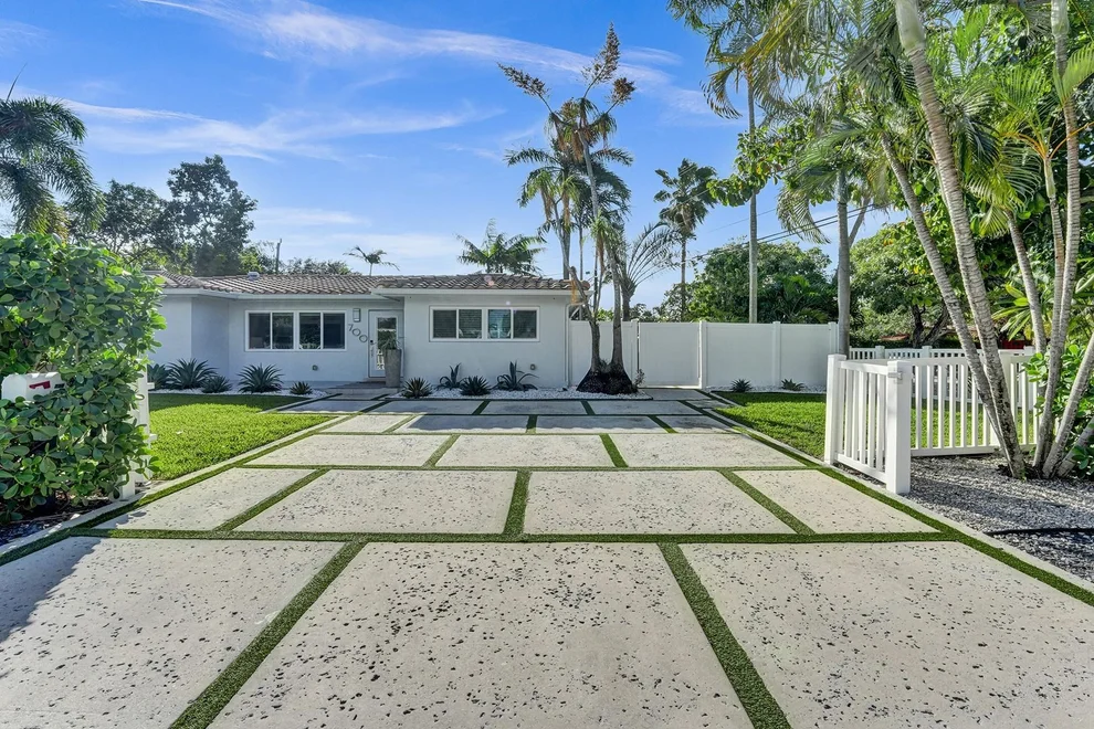 Unit for sale at 700 NE 20th Drive, Wilton Manors, FL 33305