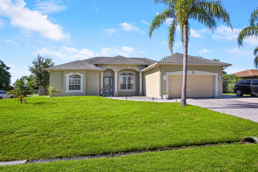 Unit for sale at 1402 SW Abingdon Avenue, Port St Lucie, FL 34953