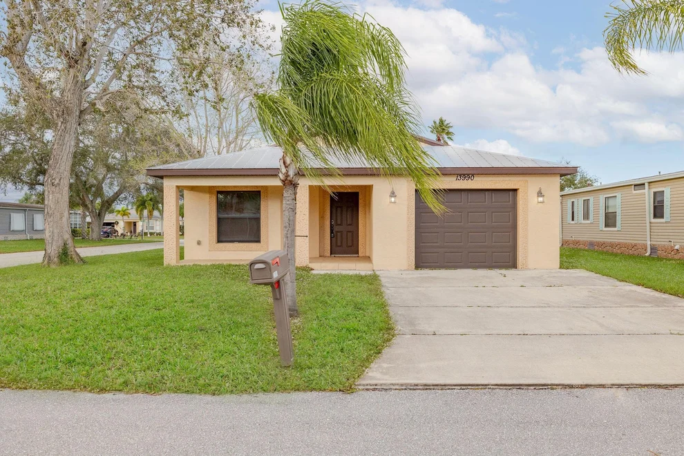 Unit for sale at 13990 Cancun Avenue, Fort Pierce, FL 34951