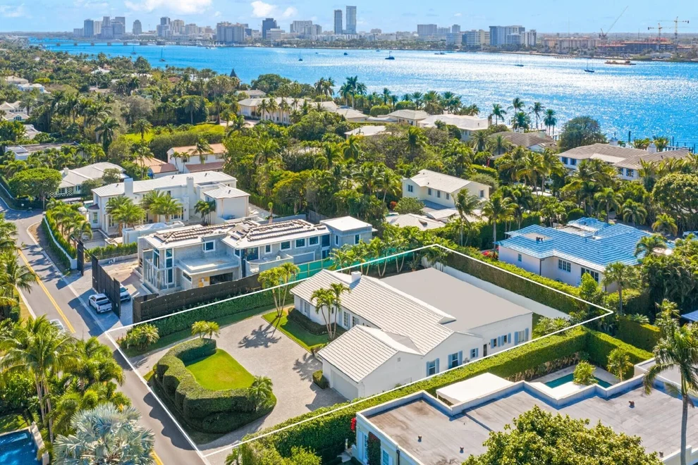 Unit for sale at 624 N Lake Way, Palm Beach, FL 33480