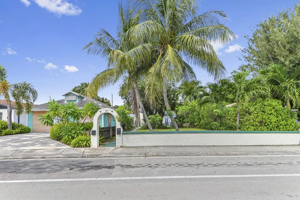 Unit for sale at 225 N M Street, Lake Worth Beach, FL 33460
