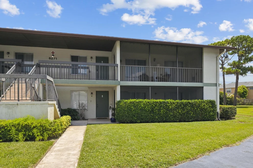 Unit for sale at 6271 Chasewood Drive, Jupiter, FL 33458