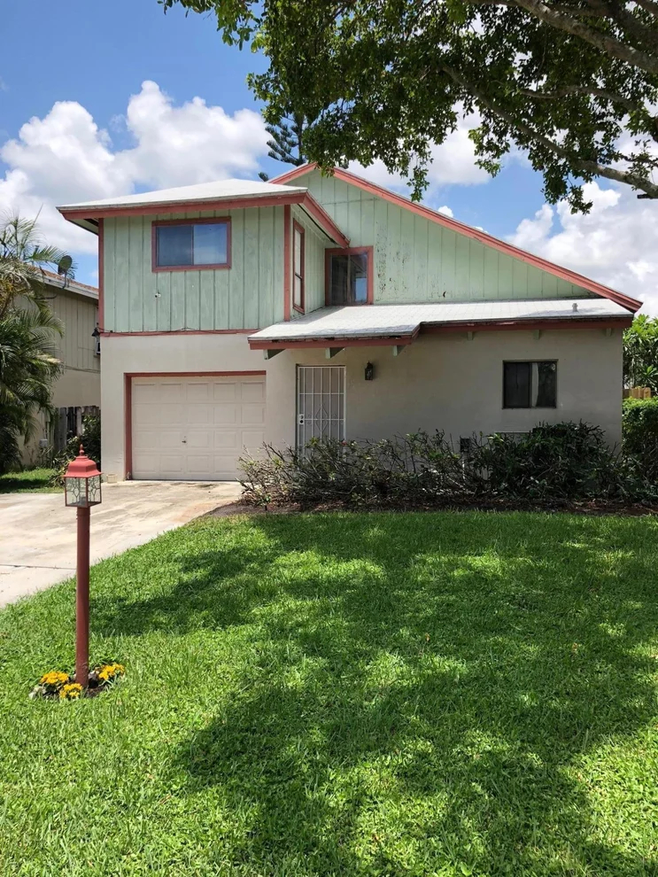 Unit for sale at 2425 Southridge Road, Delray Beach, FL 33444