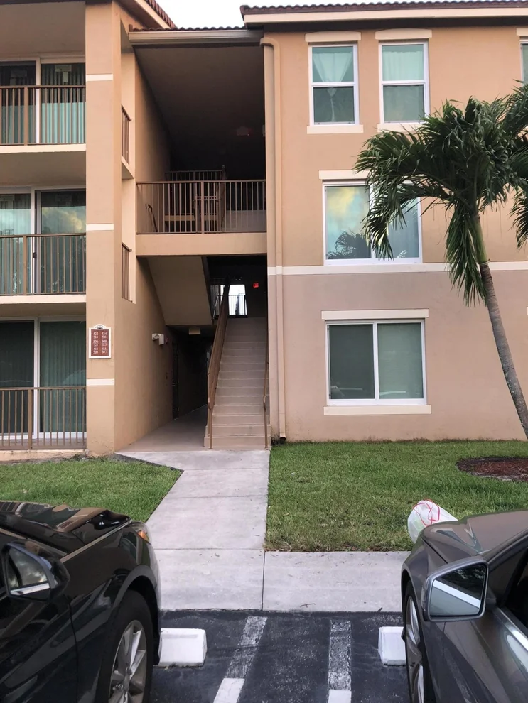 Unit for sale at 516 Villa Circle, Boynton Beach, FL 33435