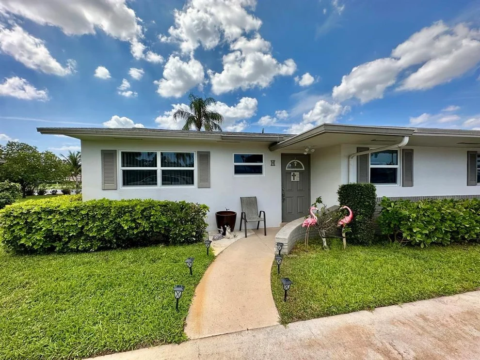 Unit for sale at 2855 Crosley Drive E, West Palm Beach, FL 33415