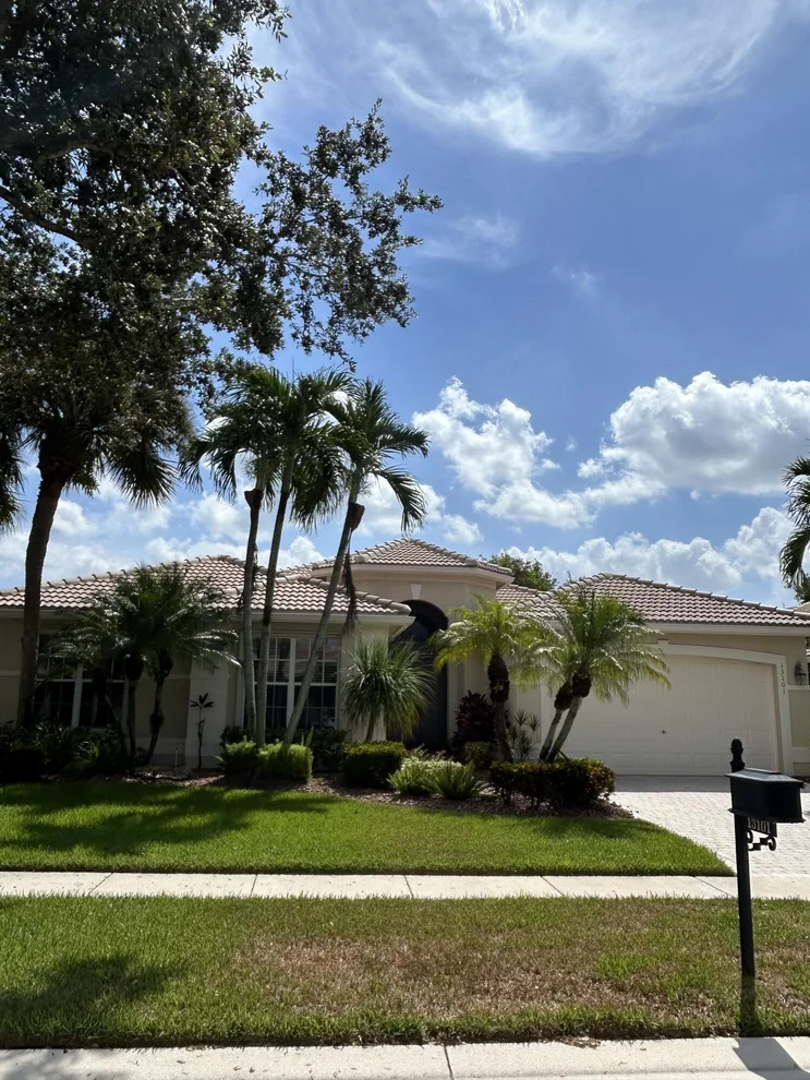 Unit for sale at 13101 Alhambra Lake Circle, Delray Beach, FL 33446