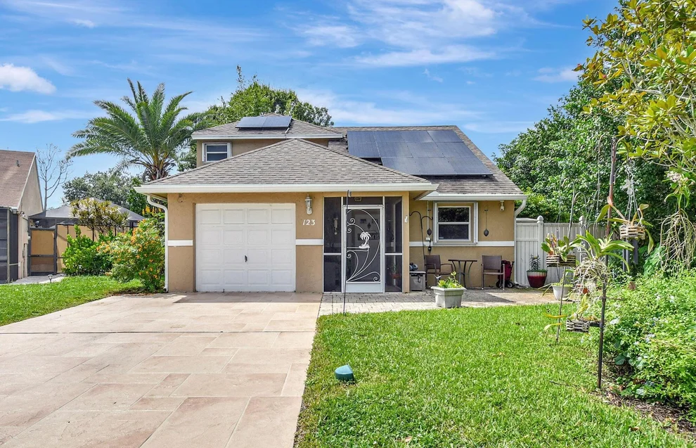 Unit for sale at 123 Buttonwood Circle, Boynton Beach, FL 33436