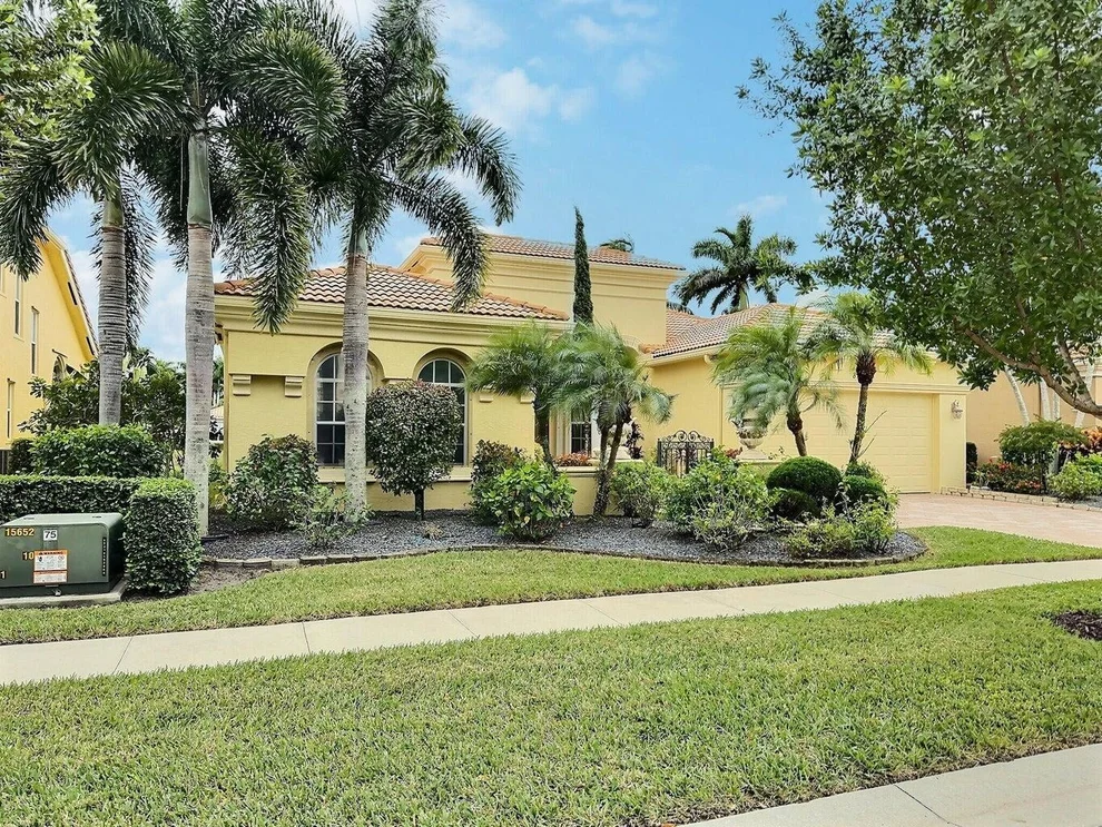 Unit for sale at 8768 Via Prestigio E, Wellington, FL 33411