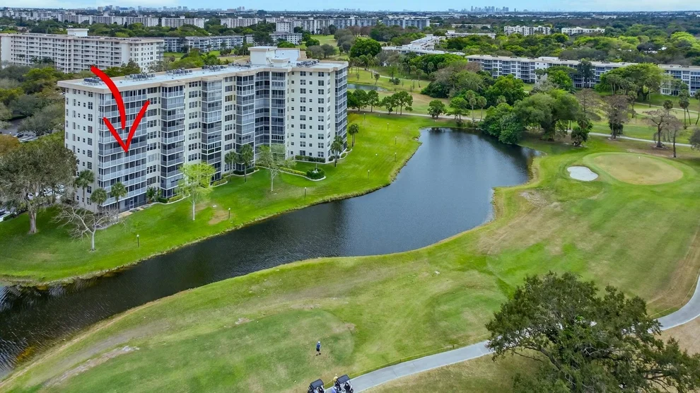 Unit for sale at 3507 Oaks Way, Pompano Beach, FL 33069