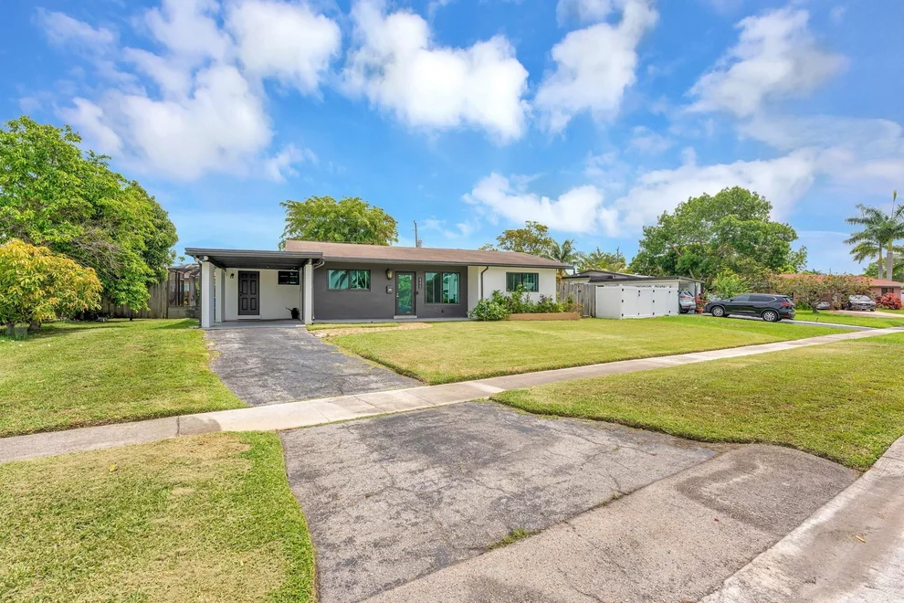 Unit for sale at 6275 Lakeshore Drive, Margate, FL 33063