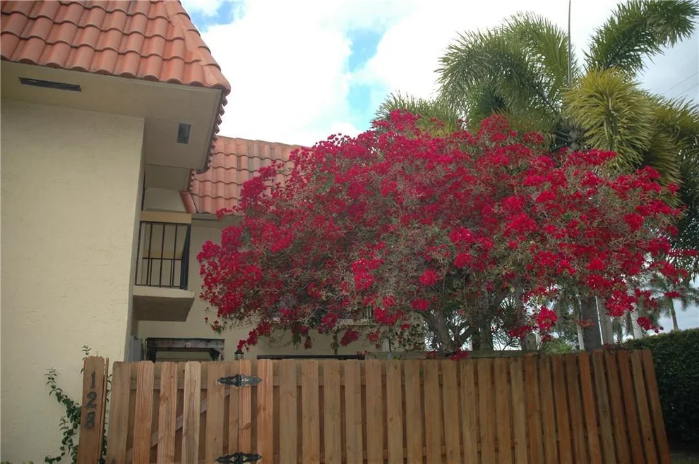 Unit for sale at 1251 S Federal Highway, Boca Raton, FL 33432