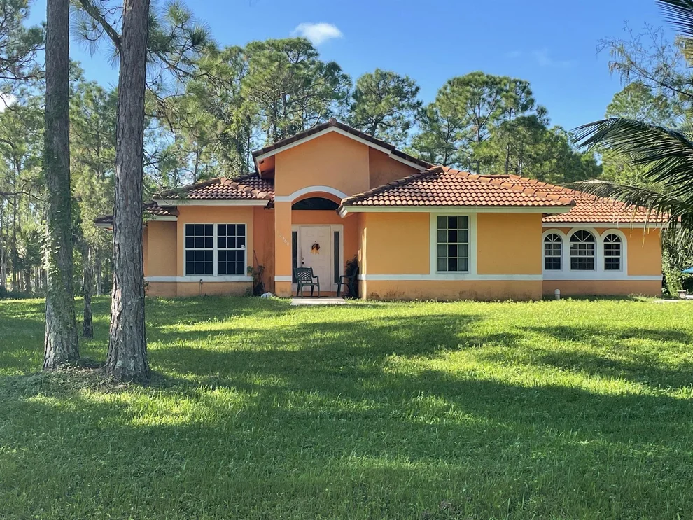 Unit for sale at 16360 78th Rd N, Loxahatchee, FL 33470
