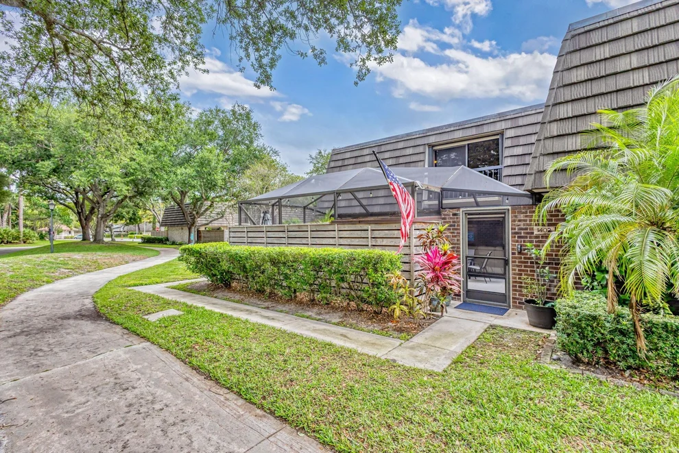 Unit for sale at 1402 14th Ter Terrace, Palm Beach Gardens, FL 33418