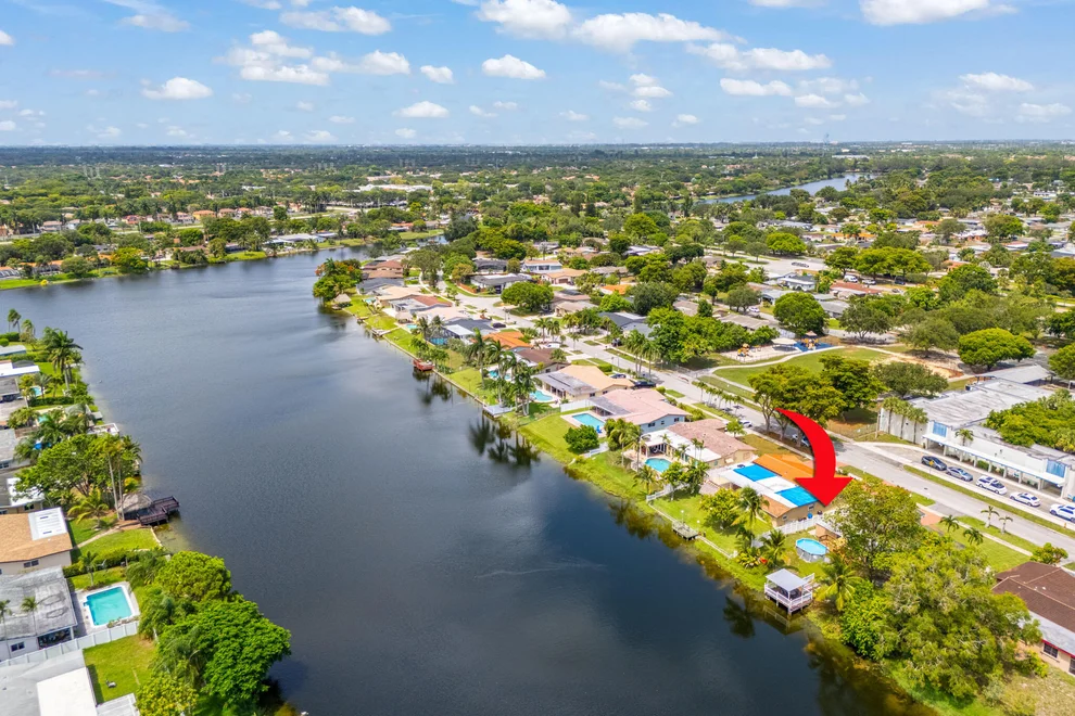 Unit for sale at 1740 NW 113 Avenue, Pembroke Pines, FL 33026