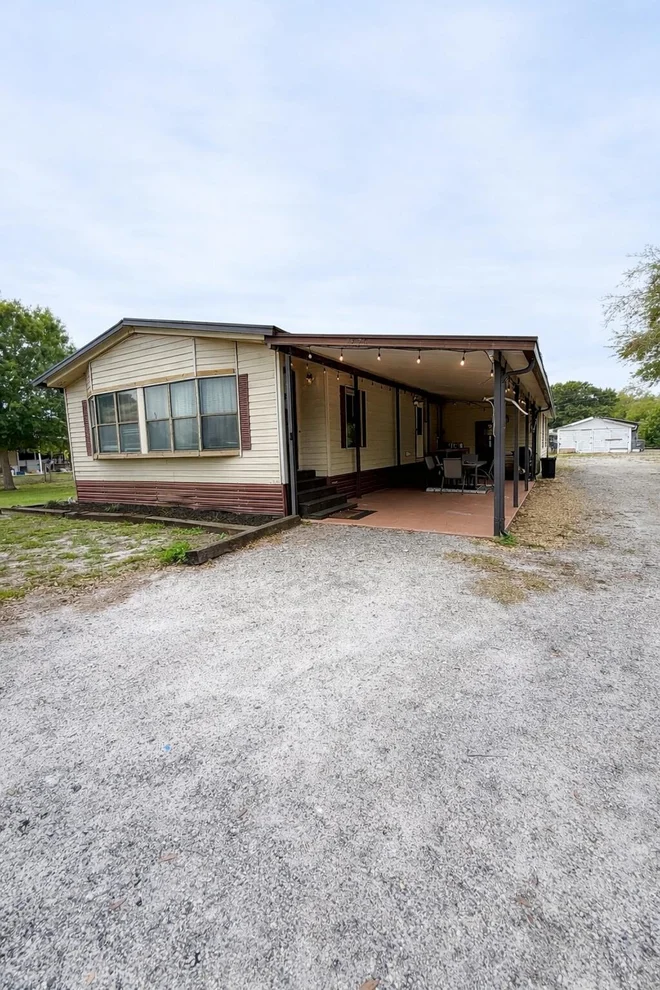 Unit for sale at 7870 SE 57th Drive, Okeechobee, FL 34974