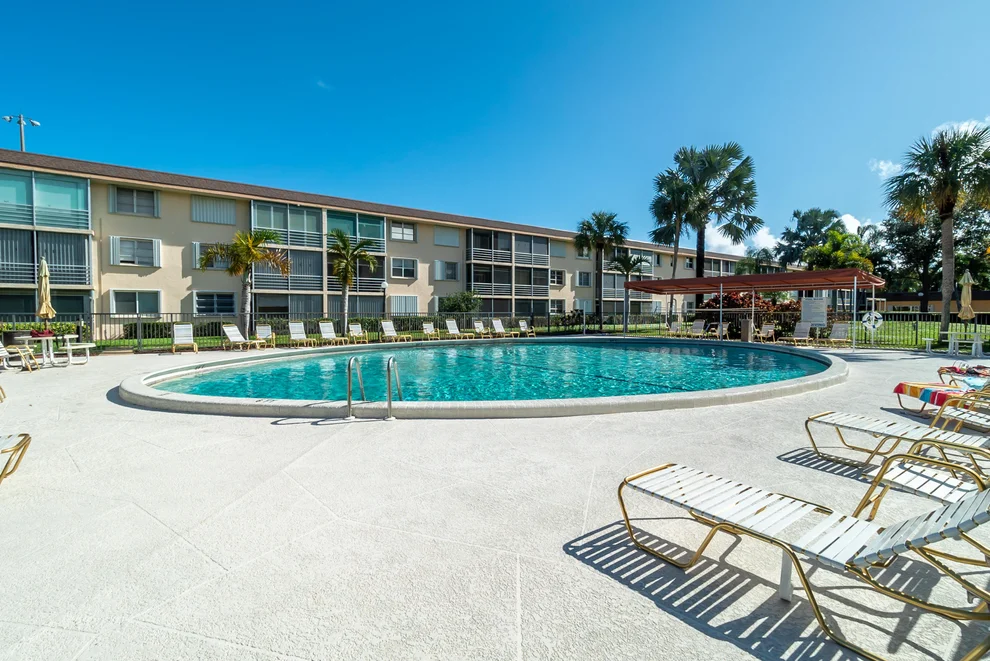 Unit for sale at 4500 N Federal Highway, Lighthouse Point, FL 33064