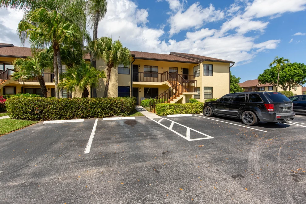 Unit for sale at 4715 Lucerne Lakes Boulevard E, Lake Worth, FL 33467