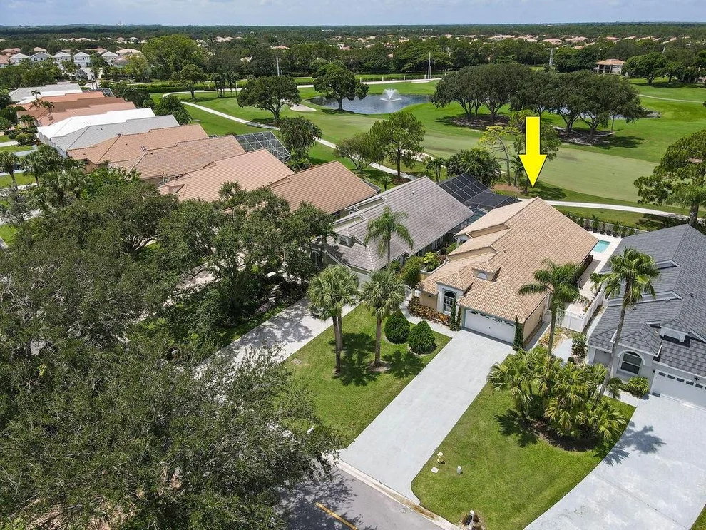 Unit for sale at 12870 Oak Knoll Drive, Palm Beach Gardens, FL 33418