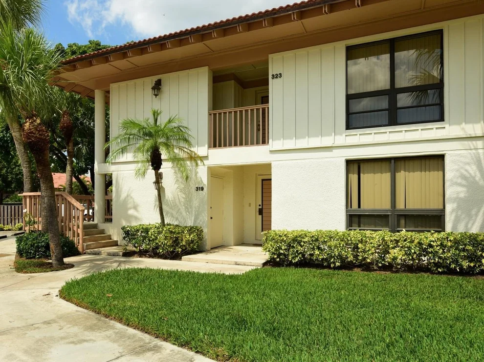 Unit for sale at 319 Brackenwood Circle, Palm Beach Gardens, FL 33418