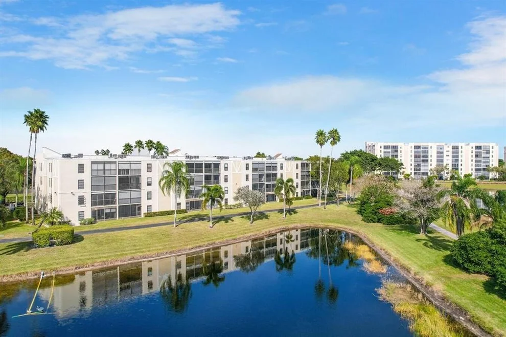 Unit for sale at 7270 Ashford Place, Delray Beach, FL 33446